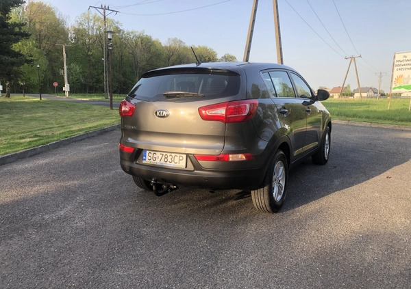 Kia Sportage cena 45400 przebieg: 147000, rok produkcji 2013 z Środa Śląska małe 277